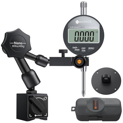 MATERIALI PREMIUM E DURATA: L'indicatore Digitale in Lega di Alluminio e la Base in Acciaio Temprato Resistono a Urti e Usura. La Cremagliera in Acciaio Inox e il Puntale Autocentrante Seguono gli Standard ASME/ANSI, Assicurando Misurazioni Affidabili in Officine o Laboratori