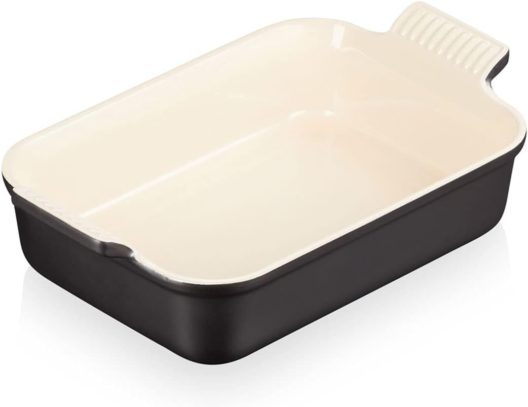 Le Creuset Heritage Rectangular Dish, Stoneware, 26 cm, 2.4 litres, Matte Black, 71102260000001 - Image 3