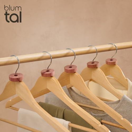 Blumtal Kleiderbügel Holz 20er Set - Holzbügel mit 360° drehbarem Metallhaken - Bügel aus robustem Holz mit Zedernholz Mottenschutz - Holzkleiderbügel mit Anti-Rutsch-Schicht & Einkerbungen - Hangers