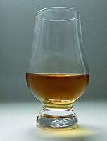 Vista 2 de Winston Churchill - Vaso de whisky de cristal grabado Glencairn, 6.5 onzas
