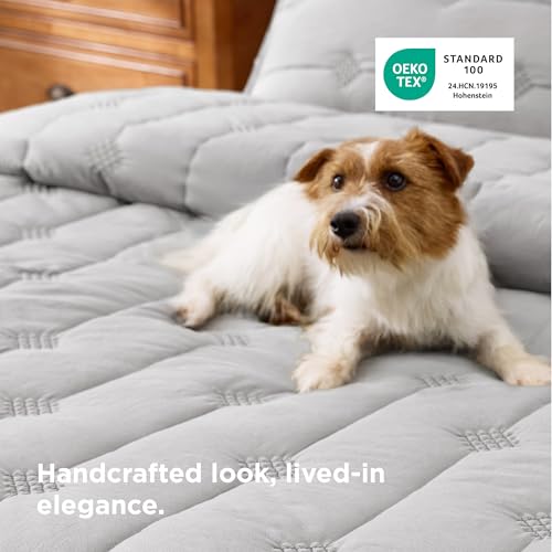 Image of Bedsure Lightweight Comforter King Size - Extra Soft & Breathable Quilt Set, 3 Piece Prewashed Cotton-Like Polyester Bedding, Includes 1 Quilt 106x96 Inches with 2 Shams, Machine Washable, Light Grey