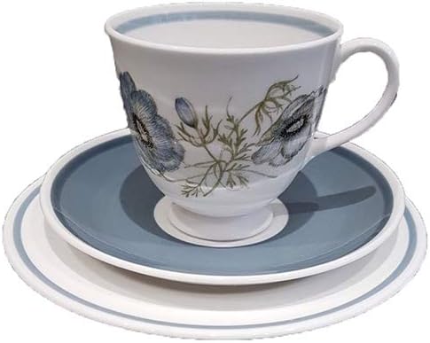 Amazon Co Jp スージークーパーグレンミストティーカップ ソーサトリオ ボーンチャイナ アンティーク食器 陶器 かわいい芥子花 リーフ グリーン Susie Cooper 英国製 ホーム キッチン