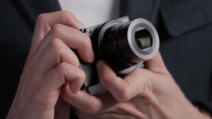 Amazon Canada: Sony RX100 20.2 MP Premium Compact Digital Camera w