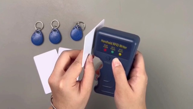 Amazon.com: 125KHz Card Reader Writer for ID HID and AWID Handheld