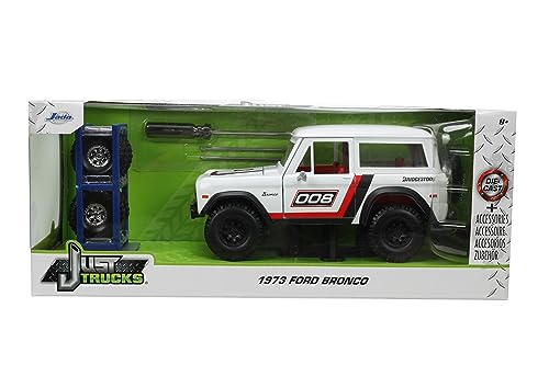 Jada Just Trucks 1:24 1973 Ford Bronco Bridgestone Die-Cast Truck & Tire Rack, Toys for Kids and Adults(White/Red)
