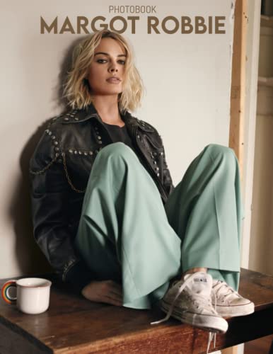 𝕄𝕒𝕣𝕘𝕠𝕥 ℝ𝕠𝕓𝕓𝕚𝕖 Photobook: 30+ High-Resolution Photos Of The Famous Actress