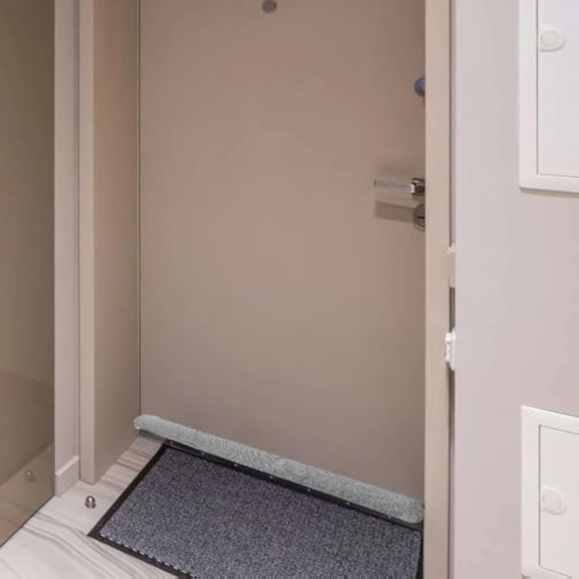 Ultimate Under Door Seal for Soundproofing and Draft Blocking