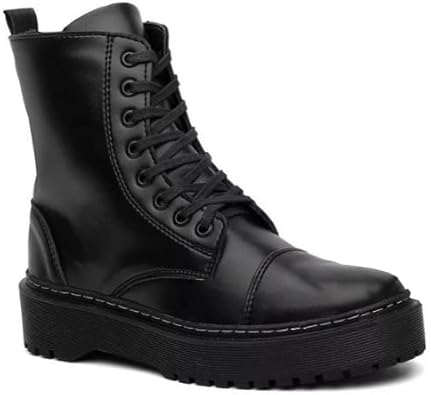 Bota Coturno Feminino Cano Médio em Couro Ecológico Preta com Solado Tratorado Plataforma Confortável