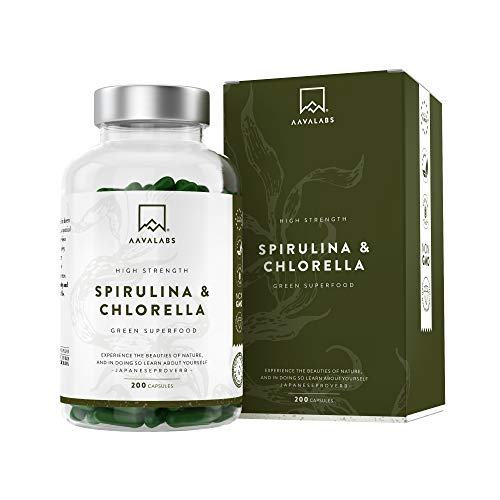 Spirulina Chlorella Capsules [ 1800 mg ] - 200 Powder Capsules - High Quality Phytonutrient Dense Blue Algae Blend - Perfect for Smoothies - 100% Vegan - 3rd Party Tested - Made in Europe.