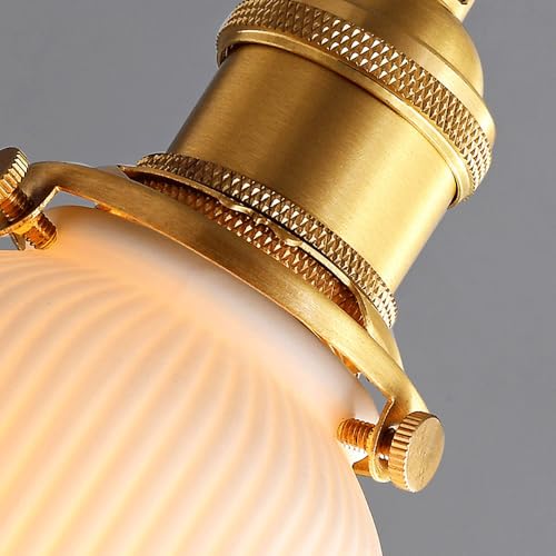 Plafonnier à une tête E27 pour valoriser la déco de votre cuisine