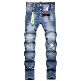 Design alla moda: Questi jeans si distinguono per i dettagli moderni come il ricamo, il design patchwork, la chiusura con zip e bottoni, e le pratiche tasche. Il taglio svasato e i passanti per la cintura completano il look trendy, aggiungendo un tocco di stile a ogni outfit.
