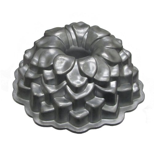 Nordicware Commercial Blossom Bundt Pan