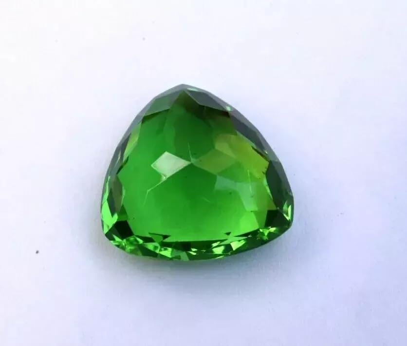 40-50 Ct Green Peridot Pendant Size Trillion Shape Natural Loose Gemstone for Necklace Bracelet and Jewelry Making