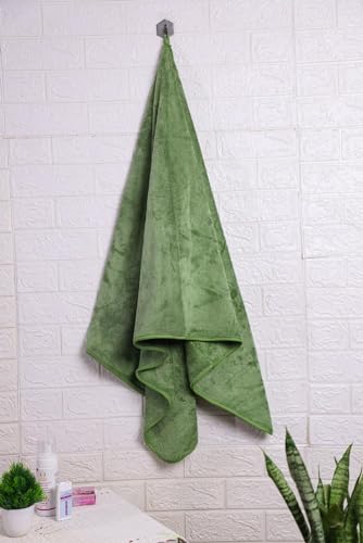 Image of Fezora Microfiber Bath Towel for Men & Women - Large Size 70x140 cm, 400 GSM, Ultra Soft, Quick Dry, Lightweight & Super Absorbent Towel for Bathroom, Gym, Spa, Travel & Swimming (Green)
