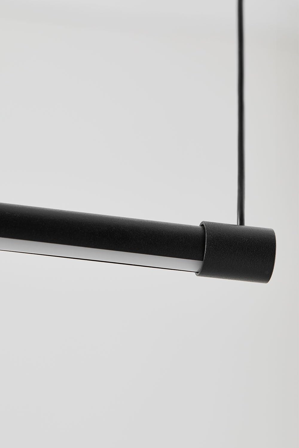 SKLUM Liniowa lampa sufitowa LED z metalu (122 cm) Bergene