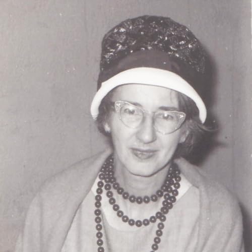 Majorie Higgins: runaway to the Land Army