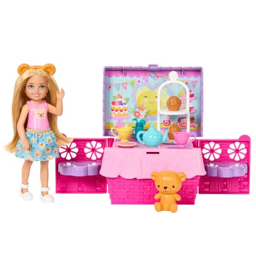 Barbie Club Chelsea Muñeca con Set de Té y Accesorios miniatura 5