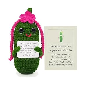 Funny Crochet Pickles 1 Pcs with Affirmations Cards for Inspirational Novelty Good Luck Gift and Party Decorations (KK-CKD04- REDCUM)