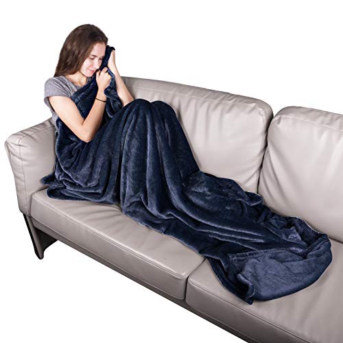 Qomolo Manta para Sofá y Cama de Franela,150x200cm Mantas para Cama Espesar 430GMS, Cálida Suave Mantas para Cama, Sofá, Viaje, 1300g (Azul Oscuro)
