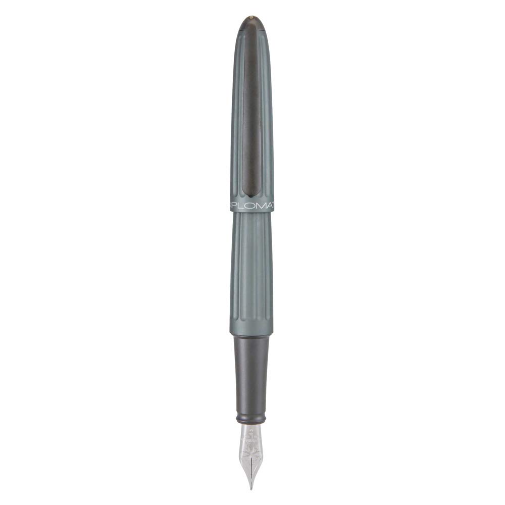 DIPLOMAT - Penna stilografica Aero Grigio - Punta media - Elegante ed elegante - Durevole - Garanzia di 5 anni - Grigio
