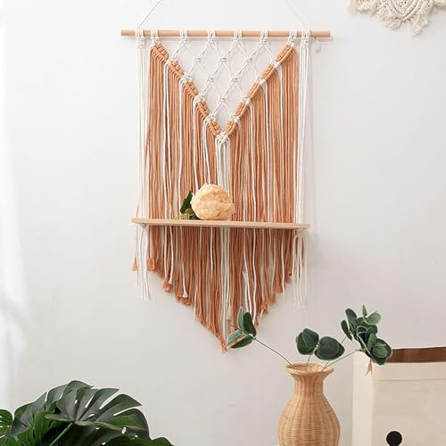 Tapisserie scandinave orange pour réchauffer le salon Boho