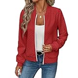 Silhouette : Design classique aux lignes épurées et nettes, sans ornements complexes. La coupe légèrement ample et la longueur modérée créent un style polyvalent et décontracté, facile à porter. Il permet de créer sans effort un look quotidien élégant et soigné.