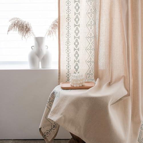Rideau voilage tamisant géométrique pour préserver l'intimité du salon - 4