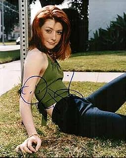 ALYSON HANNIGAN 8x10 Female Celebrity Photo Signed In-Person