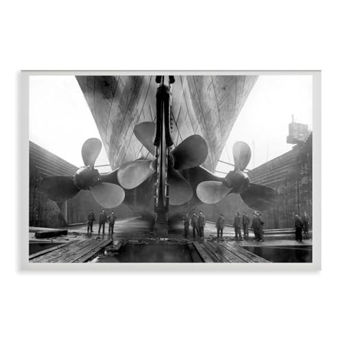 BMtyDG Titanic Ship Propeller Poster， Black And White Vintage Photography, Antique Canvas Poster Wall Art Prints Room Aesthetic Murals Bedroom And Living Decorations Unframe 16x24inch