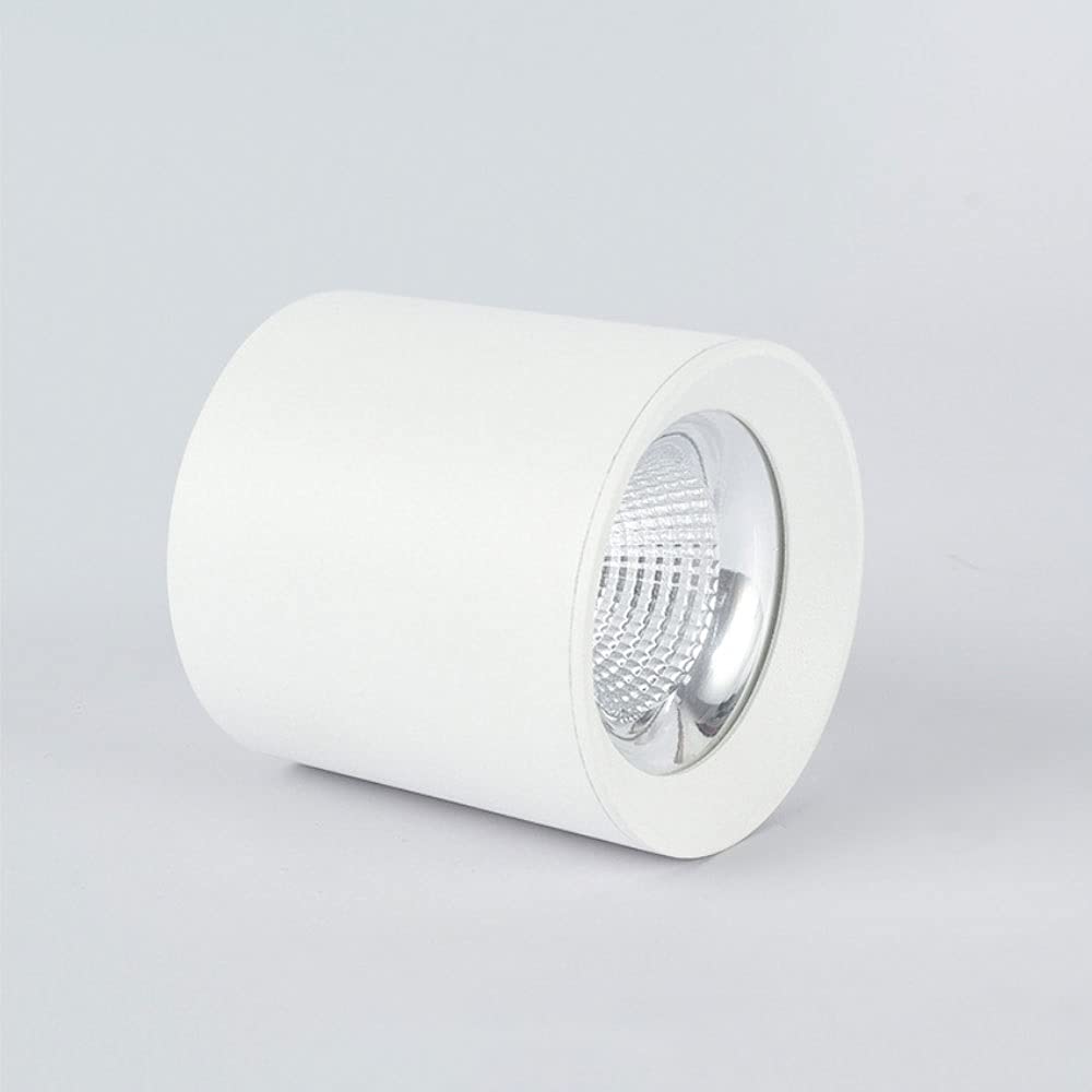 Spot encastré LED plafond pour éclairer un salon sombre