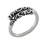 Zusätzlich zu diesem Schmuckstück erhalte Sie ein hübsches Schmucksäckchen mit Kordel zum zu ziehen und ein Poliertuch