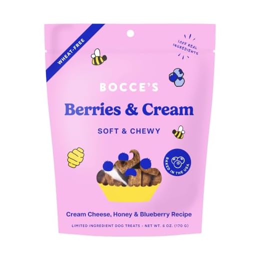 Bocce's Bakery 'Berries & Cream Treats for Dogs, Wheat-Free Everyday Dog Treats, Made with Real Ingredients, Baked in The USA, Natural Soft & Chewy Cookies, Cream Cheese & Blueberry, 6 oz