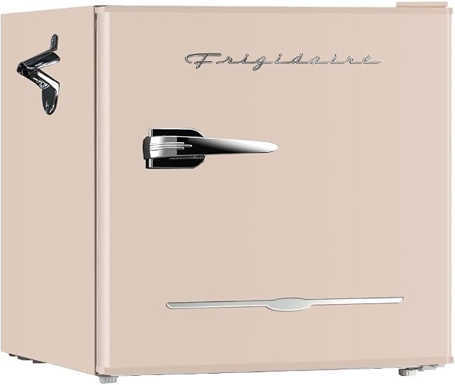 Frigidaire EFR176-CORAL 1.6 Frigidaire Coral Retro avec ouvre-bouteille latérale. pour le bureau, la salle de dortoir ou la cabine