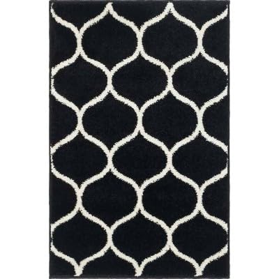Image of AROMICK Modern Polyester Anti Slip Shaggy Fluffy Rug and Carpet for Living Room, Bedroom & Dining Room (6 x 8 Feet, Black Ivory)