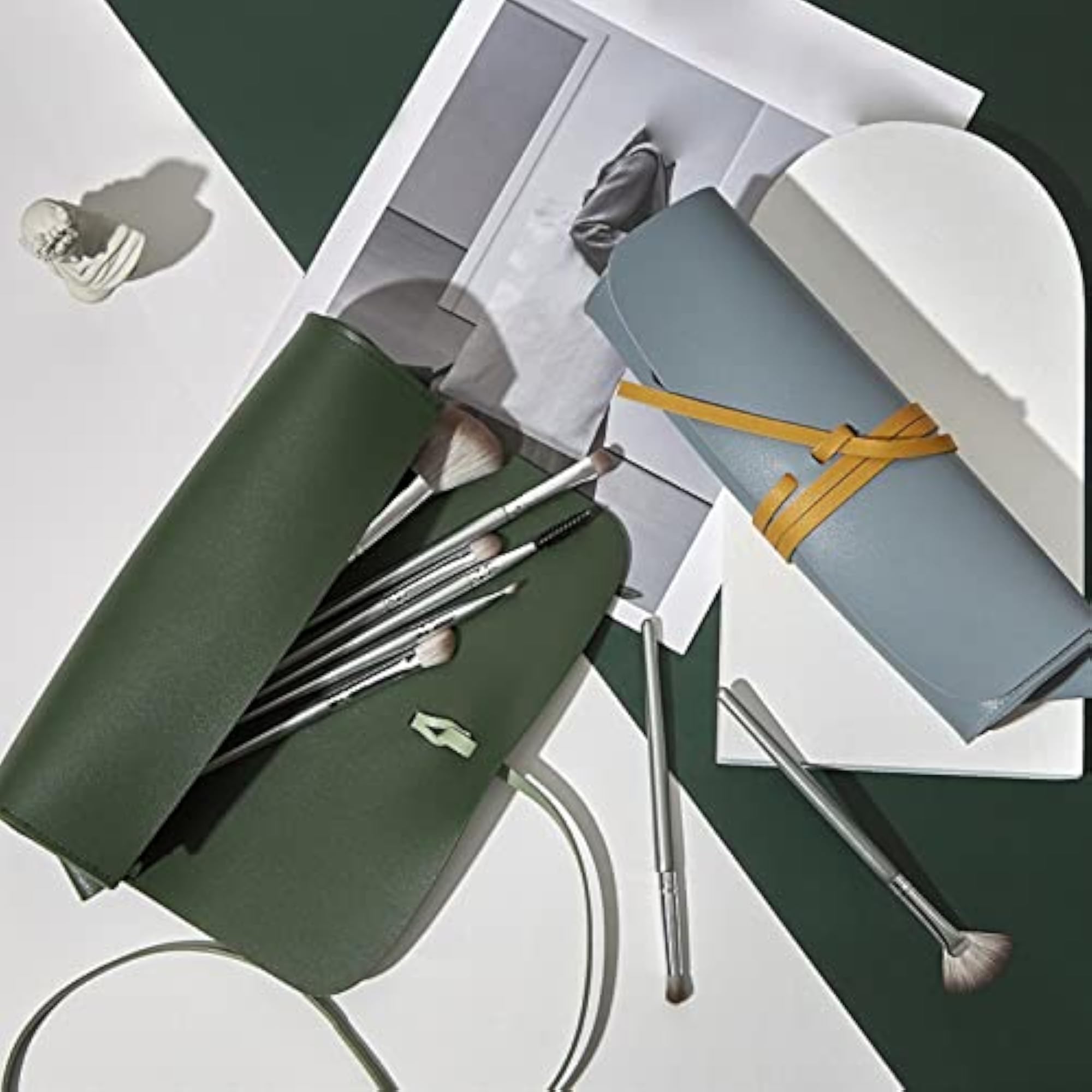 Portable Green Multifunctional Makeup Brush Storage