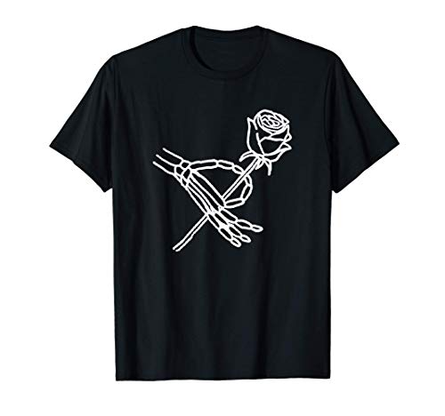 Retro Spooky Halloween Streetwear Skeleton Hand Holding Rose Maglietta