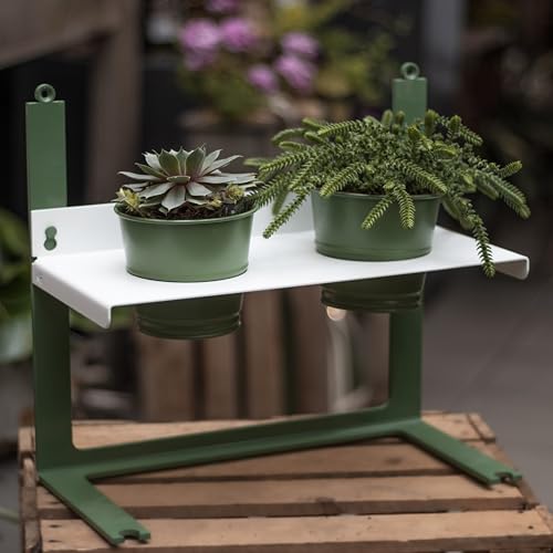 Étagère murale gain de place Mini-Mo' en alu rouille pour optimiser le rangement.