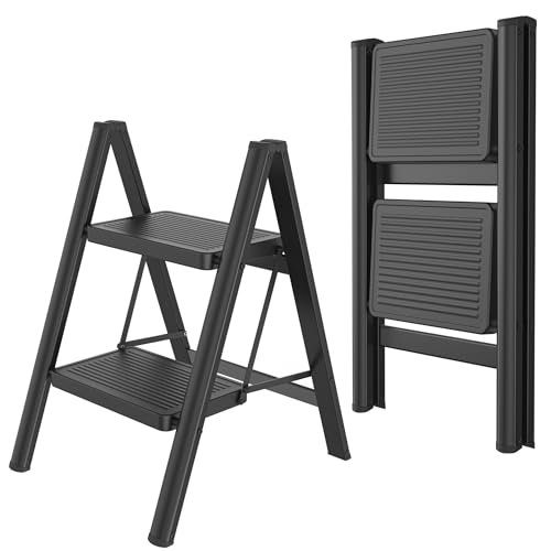 Aufun Escalera plegable de 2 peldaños con pedal antideslizante ancho, escalera multifuncional para el hogar, fácil de guardar, con capacidad de carga hasta 270 kg, escalera de peldaños para el hogar