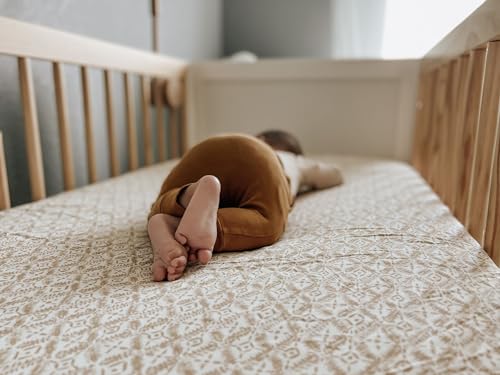 Image of Crane Baby Soft Cotton Crib Mattress Sheet, Fitted Sheet for Cribs and Toddler Beds, Diamond, 28 inchw x 52 inchh x 9 inchd