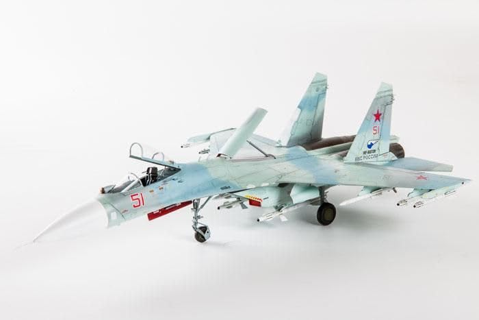 Amazon | ズベズダ 1/72 ロシア軍 SU-27SM スホーイ 戦闘機 プラモデル