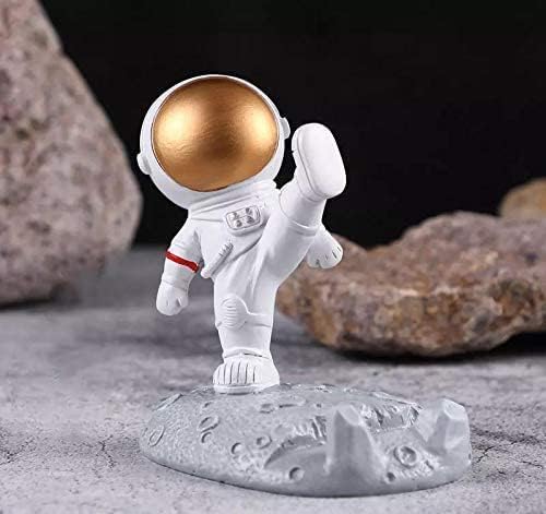 Amazon Co Jp 置物 宇宙飛行士 スマホスタンド オブジェ オシャレ ねずこ 人形 携帯電話 Iphone スマホ立て メモ立て スマホホルダー 卓上 立て 携帯たて 人気フィギュア 可愛い 面白い雑貨 プレゼント キックポーズ ゴールド 並行輸入品 ホビー 通販