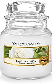 Yankee Candle Scented Candle | Fresh Cut Roses Small Jar Candle | Burn Time: Up to 30 Hours