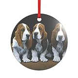 basset hound cachorro en adopcion Diseño colgante centrado en el árbol: diseñado como un adorno colgante para árbol de Navidad, este bonito colgante de cachorro de basset hound, de doble forma (redondo/corazón) está optimizado para ramas. Su tamaño garantiza que complementa las luces y el oropel sin sobrepotencia.