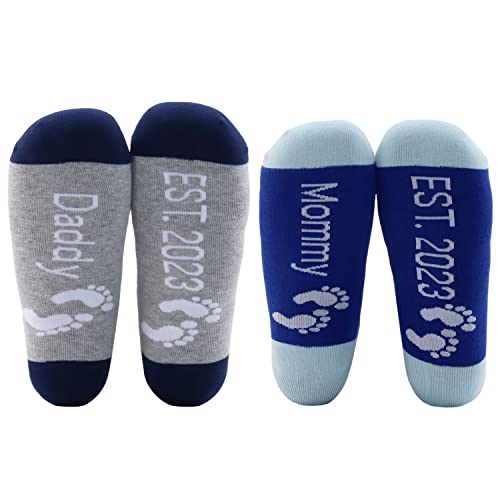 Image of MBMSO New Parents Gifts Daddy Mommy Est 2025 New Mom and Dad Socks Pregnancy Reveal Gifts for Parent to be Gifts First Time (DadMom Est 2025 green)
