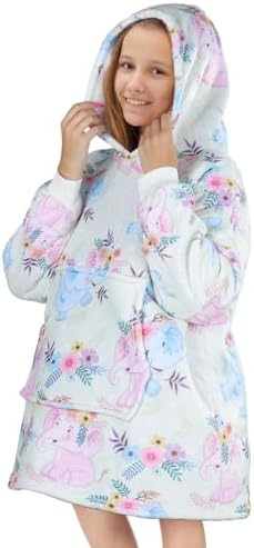 Queenshin Strawberry Wearable Blanket Hoodie,Oversized Sherpa Comfy Sweatshirt for Adults Women Girls,Warm Cozy Hooded Body Blanket