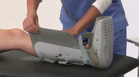 Amazon.com: Aircast FP (Foam Pneumatic) Walker Brace