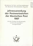 Die Jahreszusammenstellungen enthalten in Faltblättern mit zusätzlichem erläuternden Text, eingeklebte und mit Ersttags-Sonderstempel handgestempelte Briefmarken und blankogestempelte Ganzsachen der Deutschen Post der DDR.