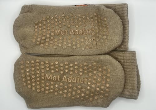 Image of Grip Socks for Yoga and Pilates, Crew length Cute Tan Daisy Design, Anti-slip Safety Socks for Pilates and Yoga. Studio quality