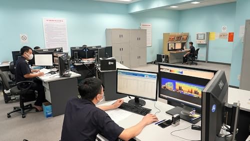 Page de couverture de Hướng dẫn toàn diện về điều kiện giám sát hải quan đối với Doanh nghiệp Chế xuất (Cập nhật 2025)