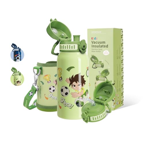 UZSPACE Botella Agua Acero Inoxidable Niños de 600 ml con Funda y 2 Tapas, A Prueba de Fugas, Manejo con Una Sola Mano, sin BPA, Termo con Pajita para Niños, Niñas, Escuela, Guardería (Fútbol Verde)